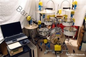MUSICROBOT 打楽器演奏ロボットIROPS-4号機（リズムトラベラー RT-645N/Cをベース）